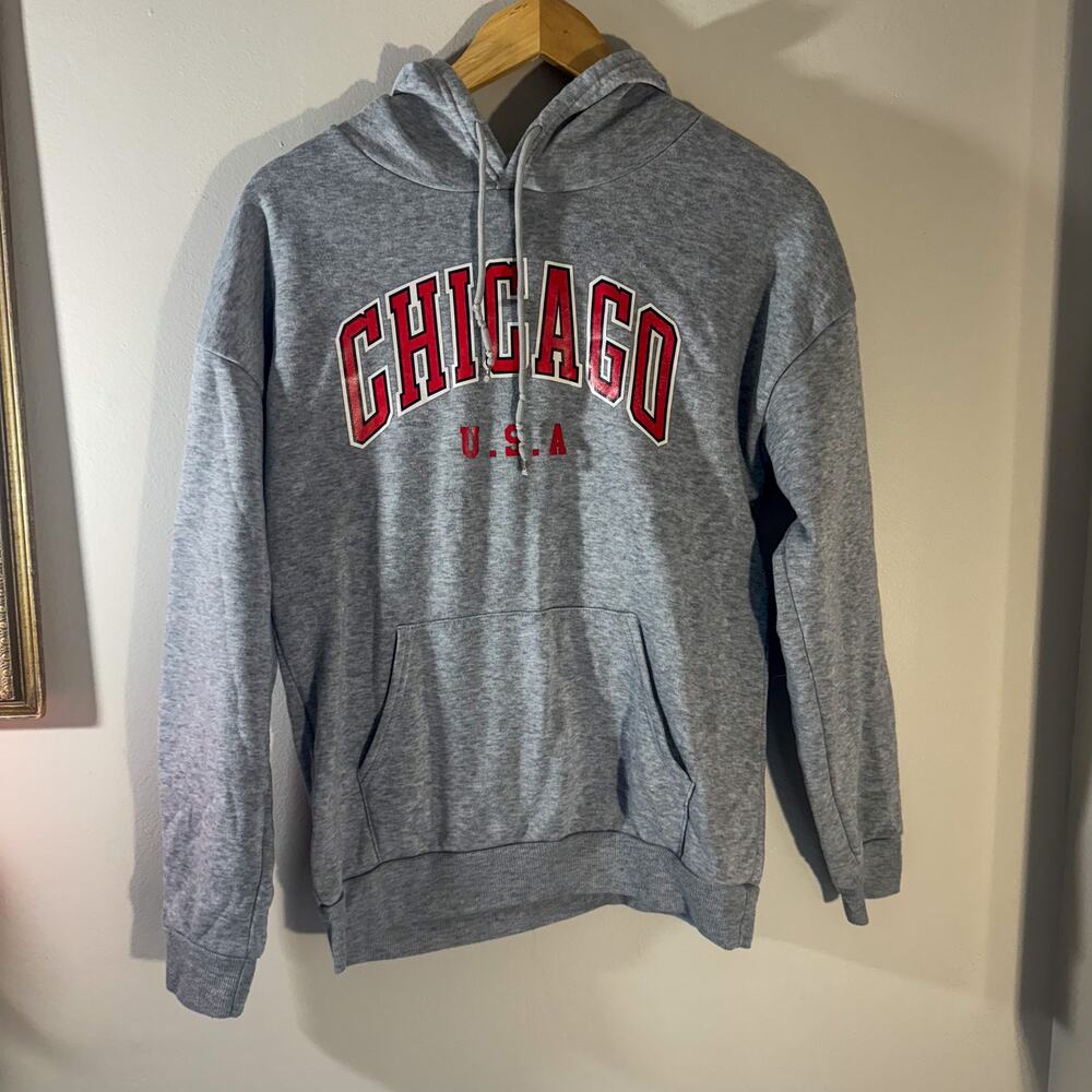 Vintage-Style Chicago U.S.A. Graphic Hoodie (Size S)